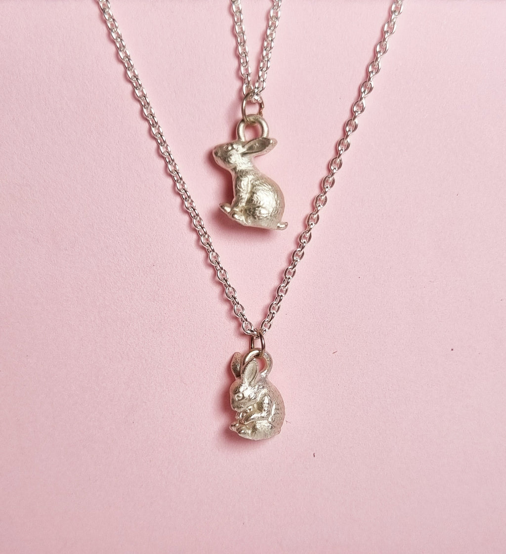 Hase Kette Silber 925 Anhänger Charm Hase Geschenk Damen nickelfrei Echtschmuck Handarbeit handmade Schmuck amazon Hase Kinderschmuck Silber Geschenk Kommunion Kinderschmuck silber eingerollt