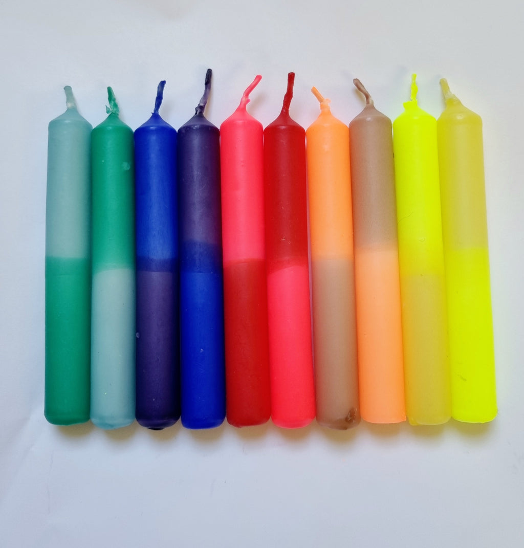GLOWYBOX Geburtstagskerzen für Kerzenring Kerzen für Kindergeburtstag bunte Kinderkerzen Geburtstagszug Minikerzen bunt Baumkerzen bunt neon dip Dye Kerzen regenbogen