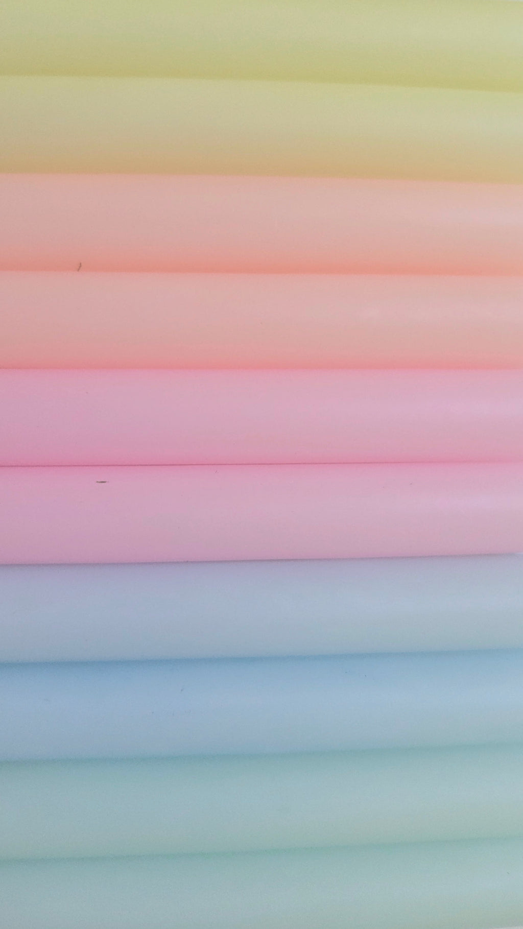 GLOWYBOX Geburtstagskerzen Babyfeier Taufe für Kerzenring Kerzen für Babygeburtstag 1.Geburtstag bunte Kinderkerzen Geburtstagszug Minikerzen bunt Baumkerzen bunt neon dip Dye Kerzen Baby Regenbogen