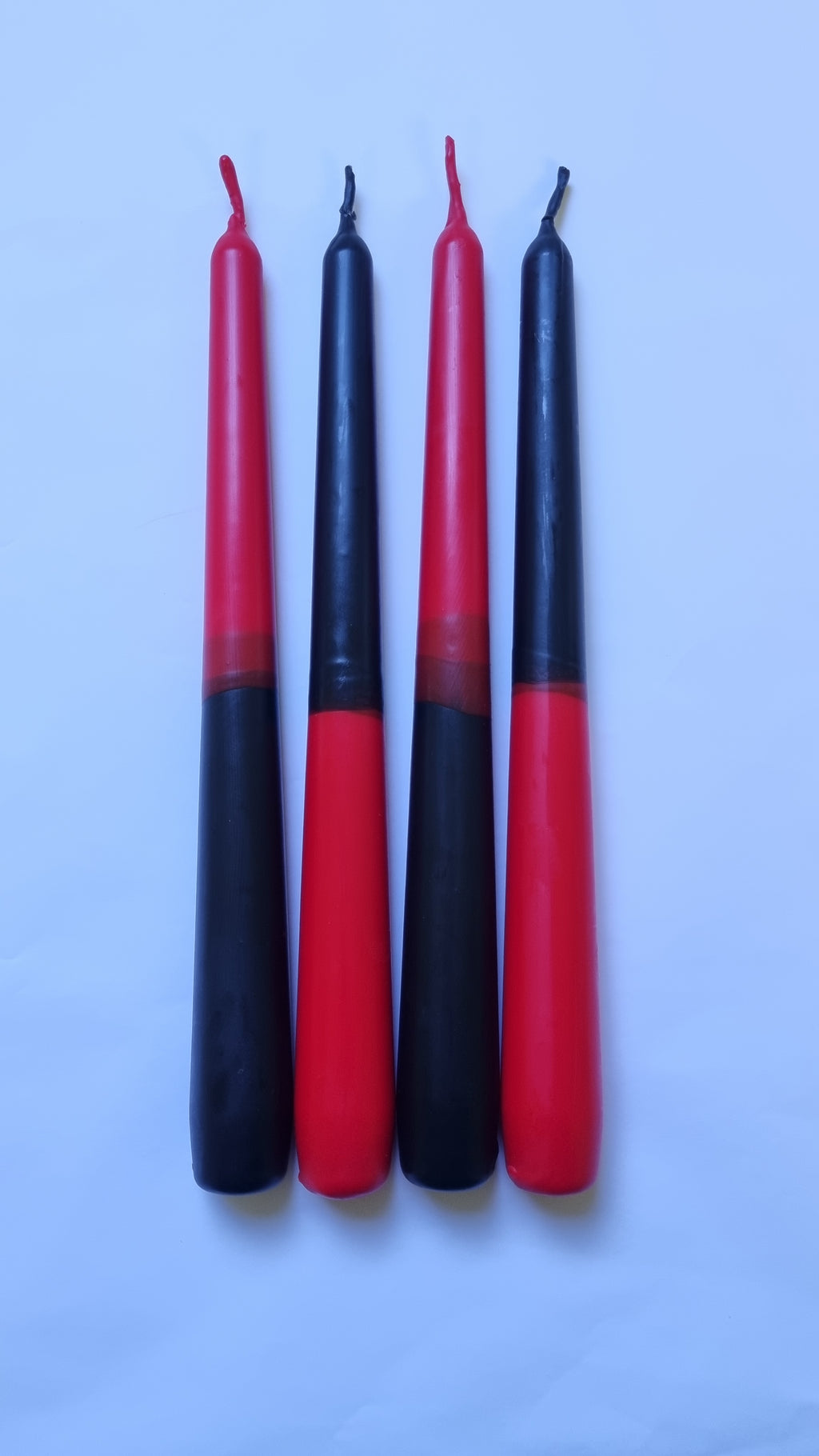 TROPFKERZEN Satanskerzen Hexenkerzen Vampirkerzen 4er SET Tropfkerzen Blutkerzen Gothickerzen betropfen Flaschenkerze Tropfkerze Gothic Kerze schwarz rot Topfkerzen 4er schwarz-rot