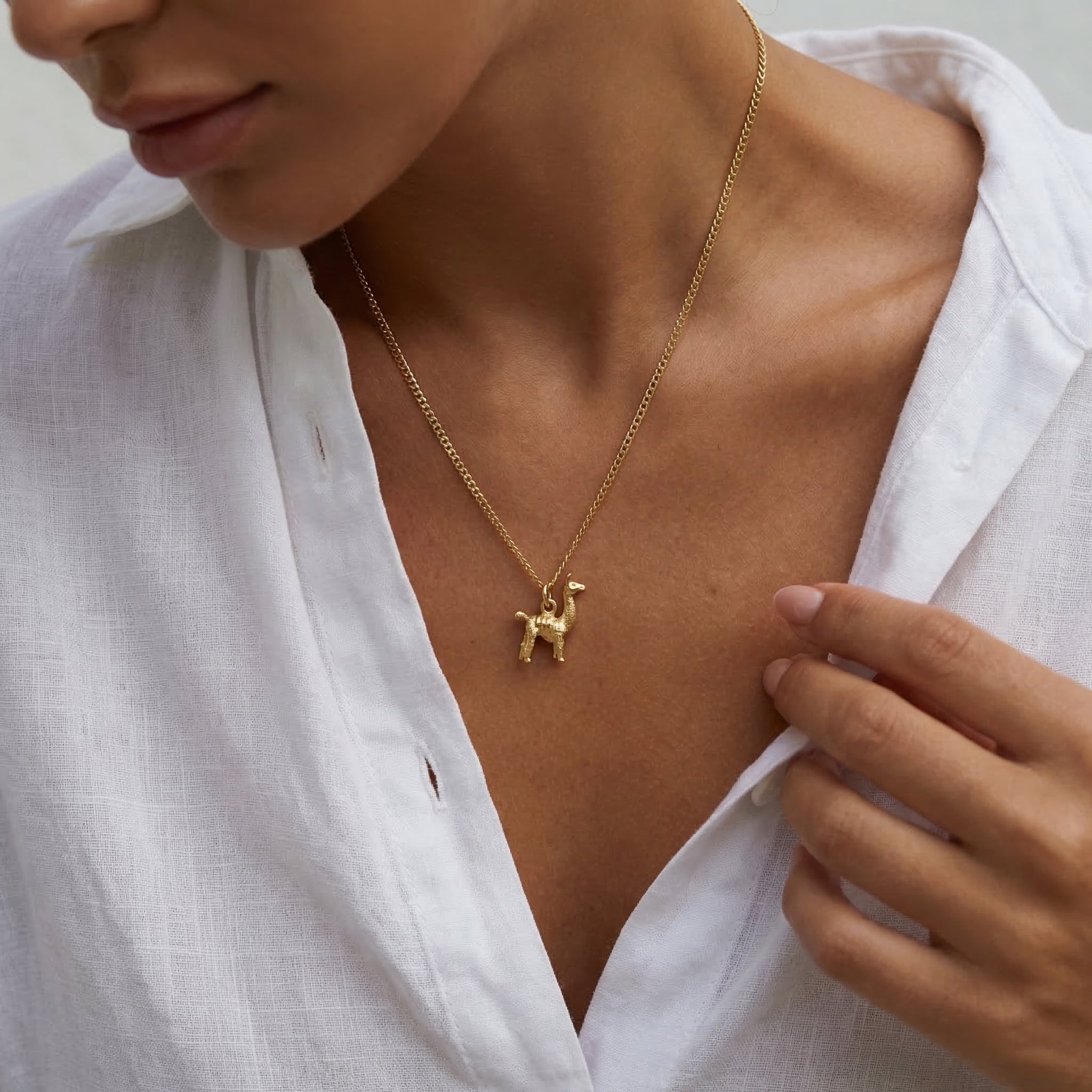 GLOWYBOX® LAMA 585er Gold Anhänger Charm Lama/Alpaka Geschenk Damen nickelfrei Echtschmuck Goldschmiede Handarbeit handmade Schmuck amazon ALPAKA Kinderschmuck Silber Geschenk Kommunion